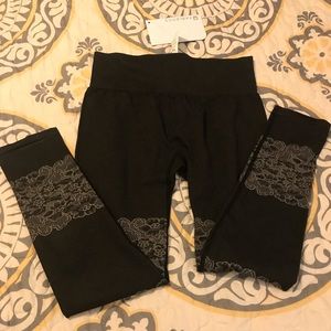 NWT Fabletics Rosemund Seamless Capri Size XS